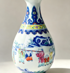 Blue-and-White Doucai Yuhuchunping (Pear-Shaped Vase) with Floral Pattern